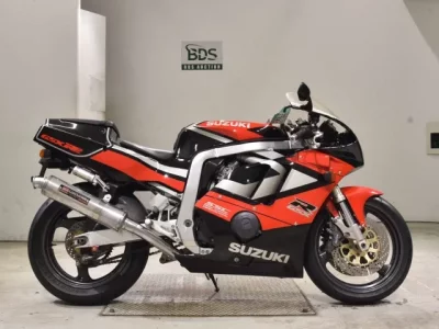 Suzuki GSX-R400R  с аукциона в Японии