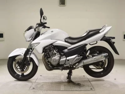 Suzuki GSR250  с аукциона в Японии