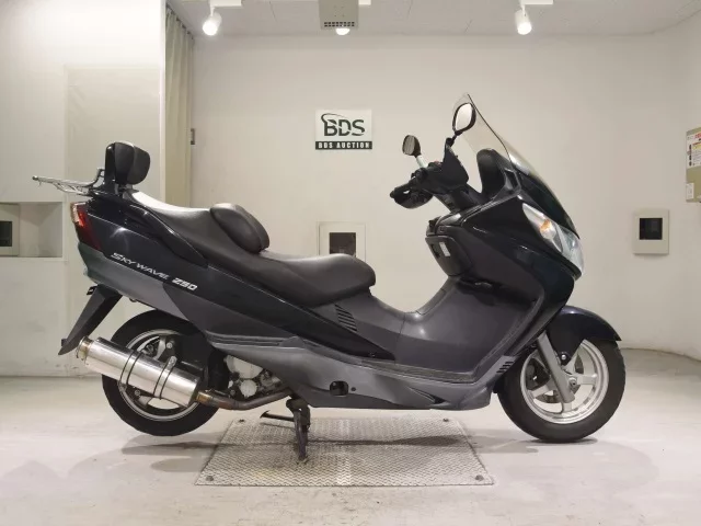 Suzuki SKYWAVE 250-2 лот № 5178 оценка 4  с аукциона в Японии
