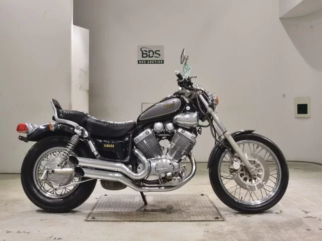 Yamaha VIRAGO 400 лот № 2768 оценка 4  с аукциона в Японии