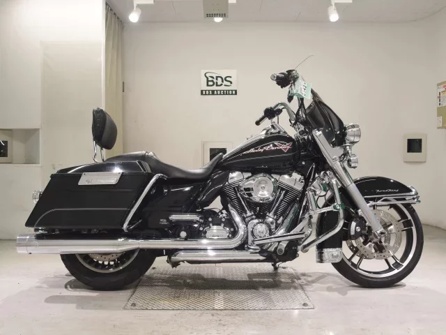 Harley-Davidson HARLEY FLHR1580 лот № 5143 оценка 4  с аукциона в Японии