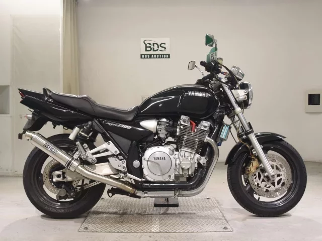 Yamaha XJR1300 лот № 5007 оценка 4  с аукциона в Японии