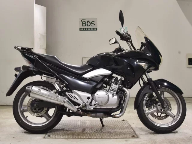 Suzuki GSR250S лот № 2779 оценка 4  с аукциона в Японии