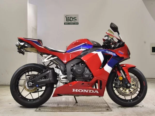 Honda CBR600RR-4 лот № 2687 оценка 5  с аукциона в Японии