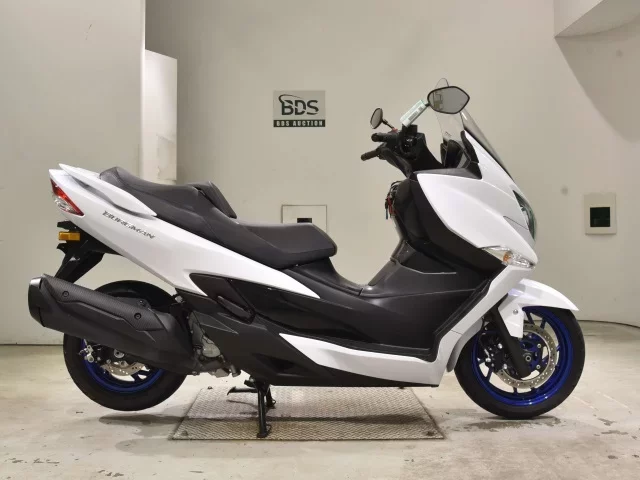 Suzuki BURGMAN 400A лот № 2678 оценка 6  с аукциона в Японии