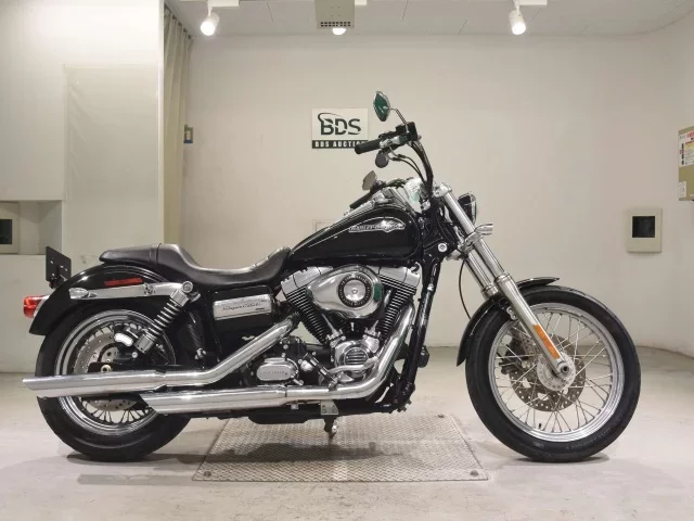 Harley-Davidson HARLEY FXDC1580 лот № 7666 оценка 4  с аукциона в Японии