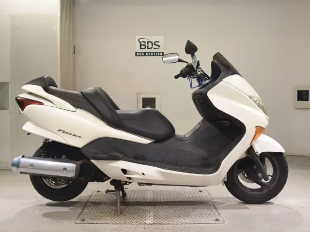 Honda FORZA Z лот № 5150 оценка 4  с аукциона в Японии