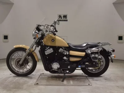 Honda VT400S  с аукциона в Японии