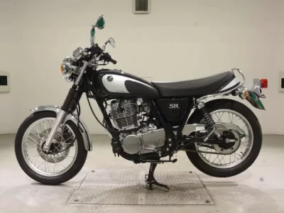 Yamaha SR400-5  с аукциона в Японии