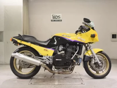 Kawasaki GPZ900R  с аукциона в Японии