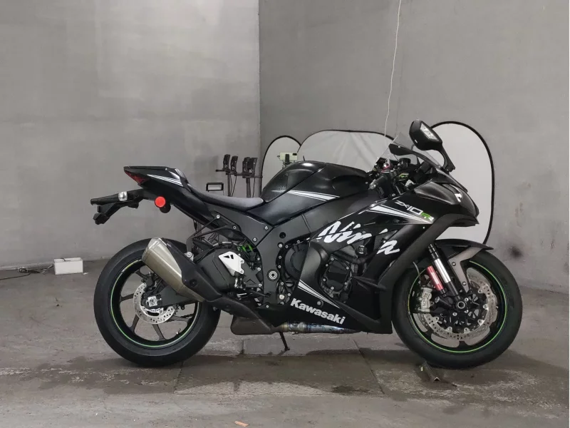 Kawasaki ZX-10RR лот № 7154 оценка 4.5  с аукциона в Японии