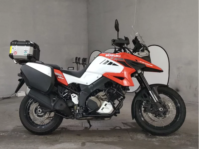 Suzuki V STROM 1050XT лот № 8240 оценка 4  с аукциона в Японии