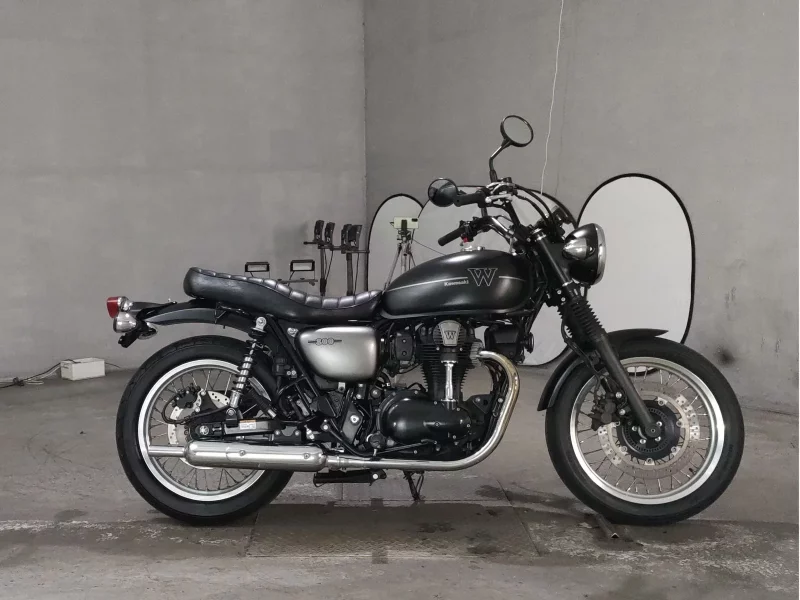 Kawasaki W800 STREET лот № 7319 оценка 4  с аукциона в Японии