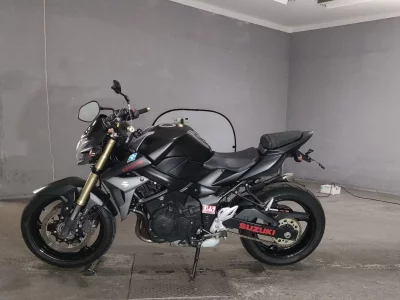 Suzuki GSR750  с аукциона в Японии