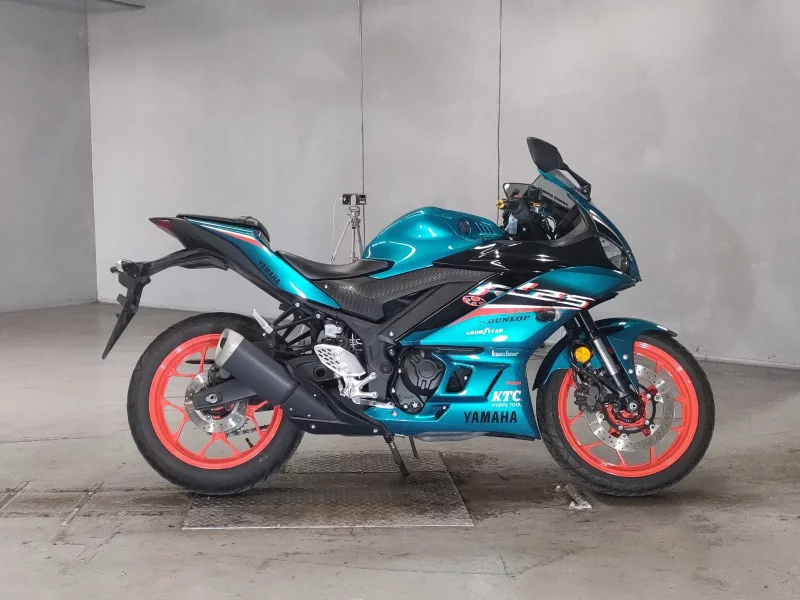 Yamaha YZF-R25 лот № 5180 оценка 5  с аукциона в Японии