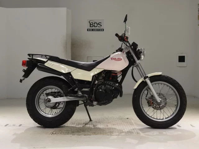Yamaha TW200-2 лот № 5033 оценка 4  с аукциона в Японии