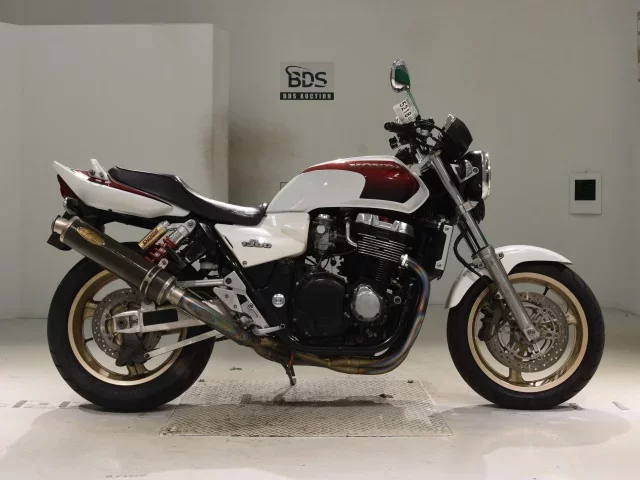 Honda CB1300SF лот № 5218 оценка 4  с аукциона в Японии