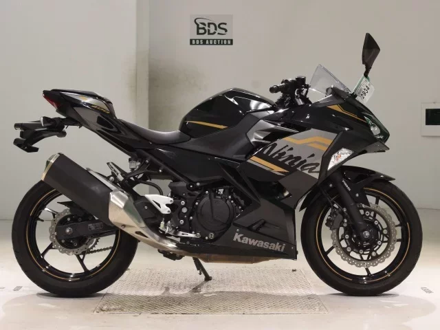 Kawasaki NINJA400-2 лот № 2934 оценка 5  с аукциона в Японии