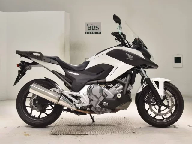 Honda NC700XD лот № 2830 оценка 5  с аукциона в Японии
