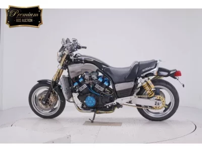 Yamaha V-MAX  с аукциона в Японии