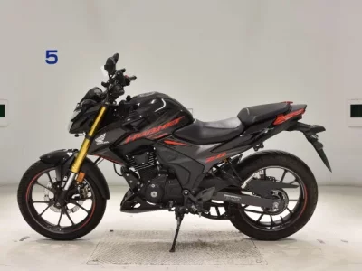 Honda HORNET2.0  с аукциона в Японии