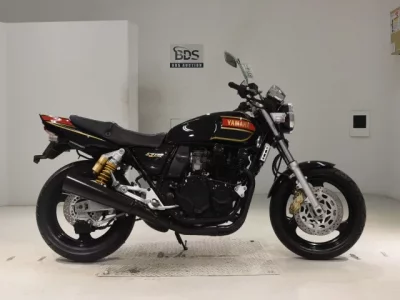 Yamaha XJR400  с аукциона в Японии