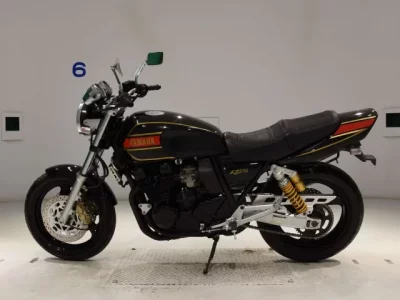 Yamaha XJR400  с аукциона в Японии