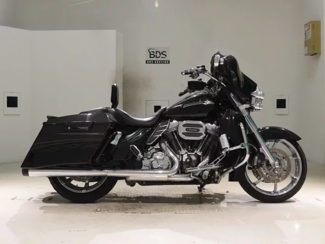Harley-Davidson HARLEY FLHXSE1800CVO лот № 7828 оценка 4  с аукциона в Японии