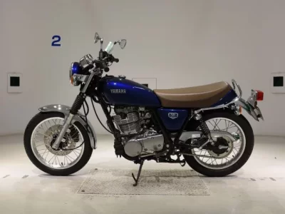 Yamaha SR400-5 лот № 2944 оценка 4  с аукциона в Японии 2