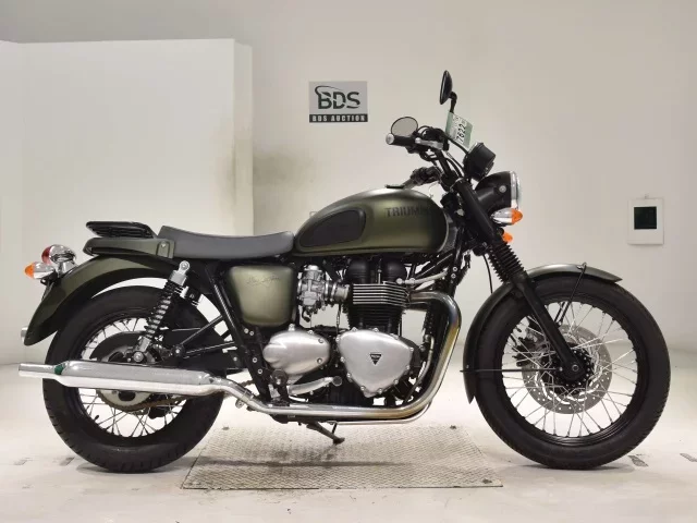 Triumph  BONNEVILLE T100 лот № 7622 оценка 5  с аукциона в Японии