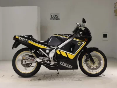 Yamaha TZR250-1  с аукциона в Японии