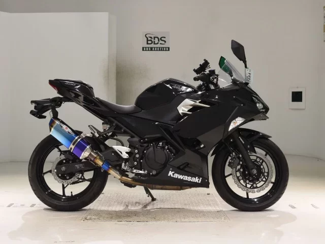 Kawasaki NINJA400-2 лот № 7684 оценка 5  с аукциона в Японии