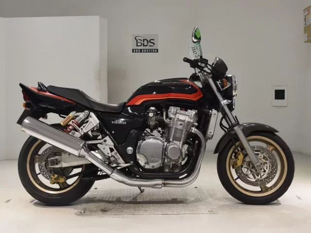 Honda CB1300SF лот № 2847 оценка 4  с аукциона в Японии