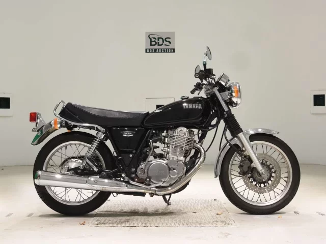 Yamaha SR400-4 лот № 7844 оценка 4  с аукциона в Японии