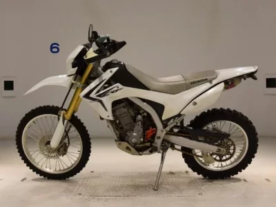Honda CRF250L лот № 2826 оценка 4  с аукциона в Японии 2