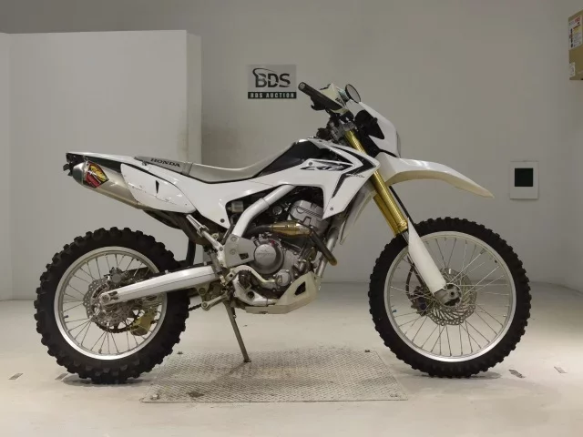 Honda CRF250L лот № 2826 оценка 4  с аукциона в Японии