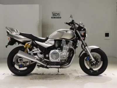 Yamaha XJR1300  с аукциона в Японии