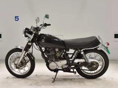 Yamaha SR400-2  с аукциона в Японии
