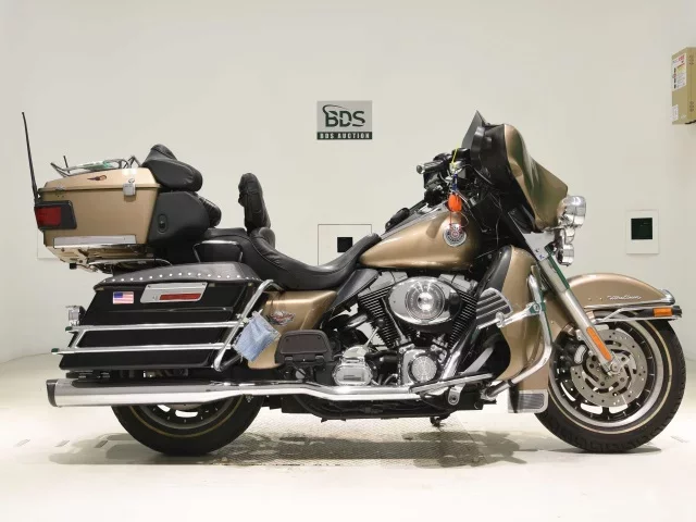 Harley-Davidson HARLEY FLHTCU1450 лот № 7785 оценка 4  с аукциона в Японии