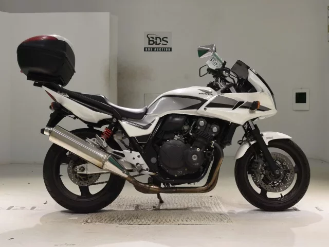 Honda CB400SFV-4 BOLDORABS лот № 5187 оценка 4  с аукциона в Японии
