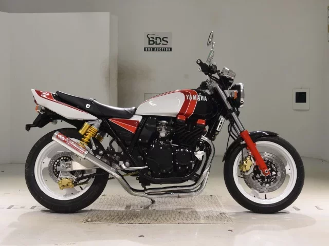Yamaha XJR400 лот № 5353 оценка 4  с аукциона в Японии