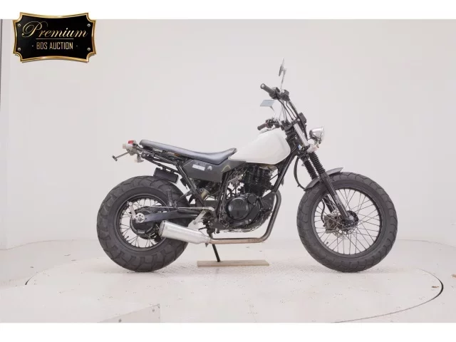 Yamaha TW225 лот № 2577 оценка 4  с аукциона в Японии