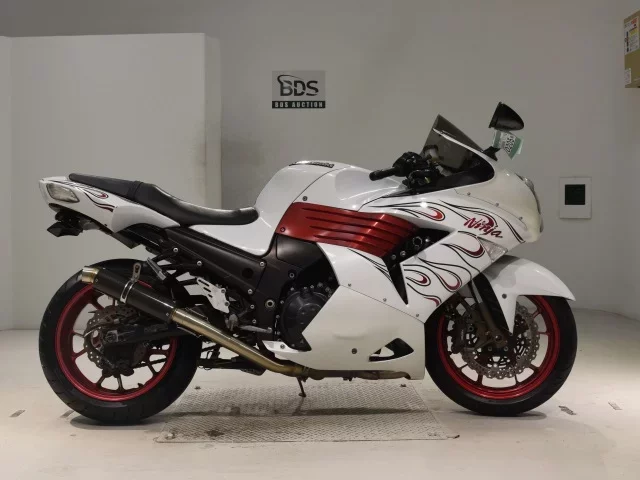 Kawasaki ZZR1400 лот № 0205 оценка 4  с аукциона в Японии