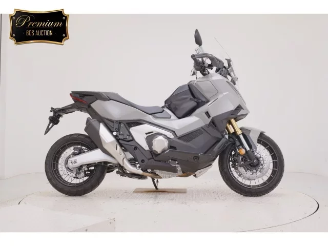Honda X-ADV750-2 лот № 0023 оценка 7  с аукциона в Японии
