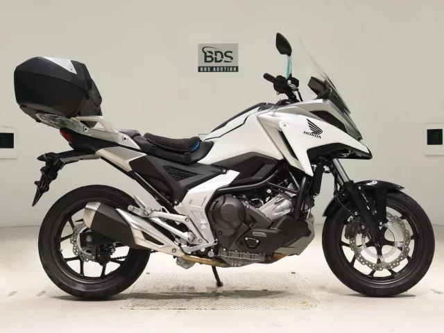Honda NC750XD-3 лот № 7747 оценка 5  с аукциона в Японии