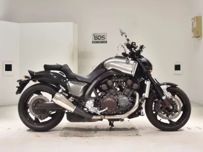 Yamaha V-MAX-2  с аукциона в Японии