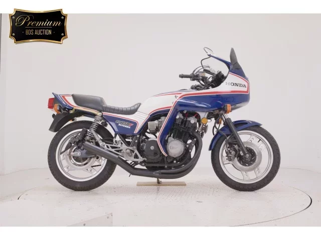 Honda CB750 INTEGRA лот № 0057 оценка 4  с аукциона в Японии