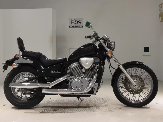 Honda STEED400 лот № 0134 оценка 4  с аукциона в Японии