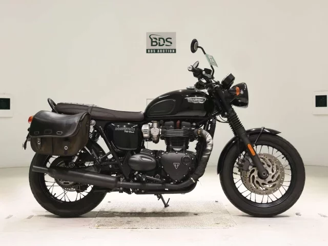 Triumph  BONNEVILLE T120 лот № 0476 оценка 4  с аукциона в Японии