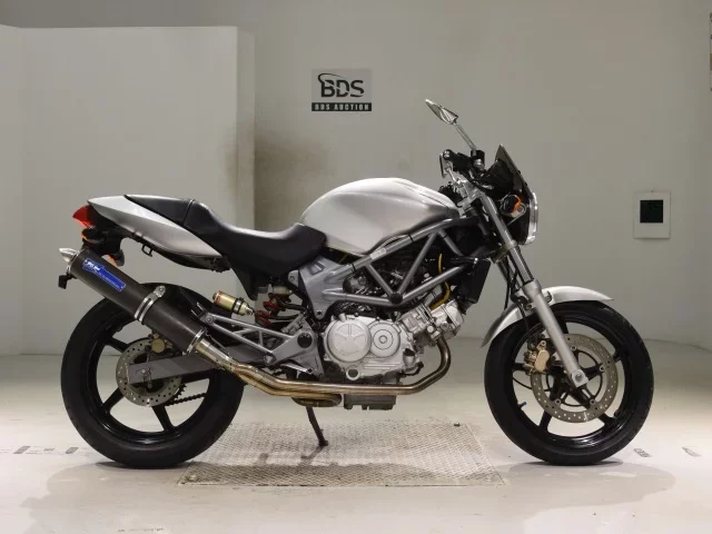 Honda VTR250 лот № 5408 оценка 4  с аукциона в Японии